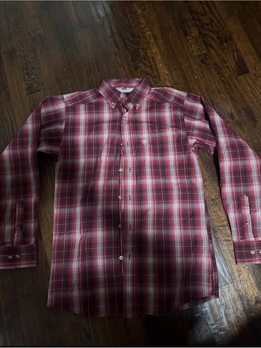 Mens small Ariat fitted button up